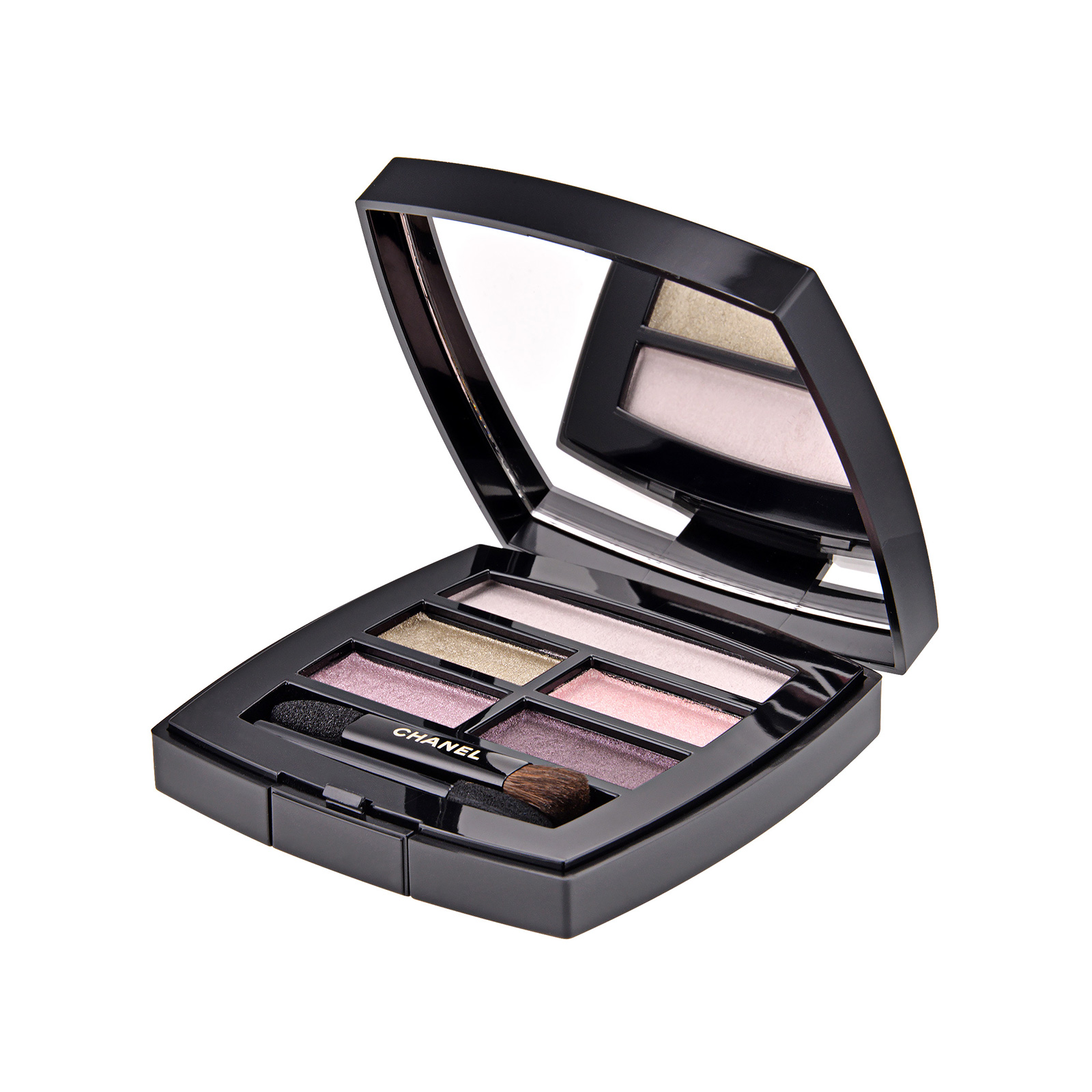 The Chanel Les Beiges Natural Eyeshadow Palette - Makeup and
